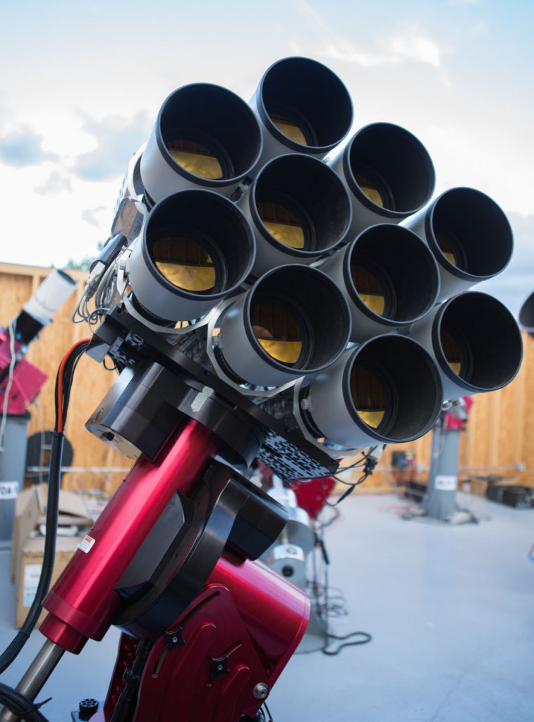 The Dragonfly Telephoto Array, a robotic imaging system optimised for the detection of extended ultra-low surface brightness structures. The array consists of Canon 400mm f/2.8 L IS II USM telephoto lenses coupled to science-grade commercial CCD cameras. The lenses are mounted on a common framework and are co-aligned to image simultaneously the same position on the sky. Image credit: University of Toronto, Dunlap Institute for Astronomy and Astrophysics.